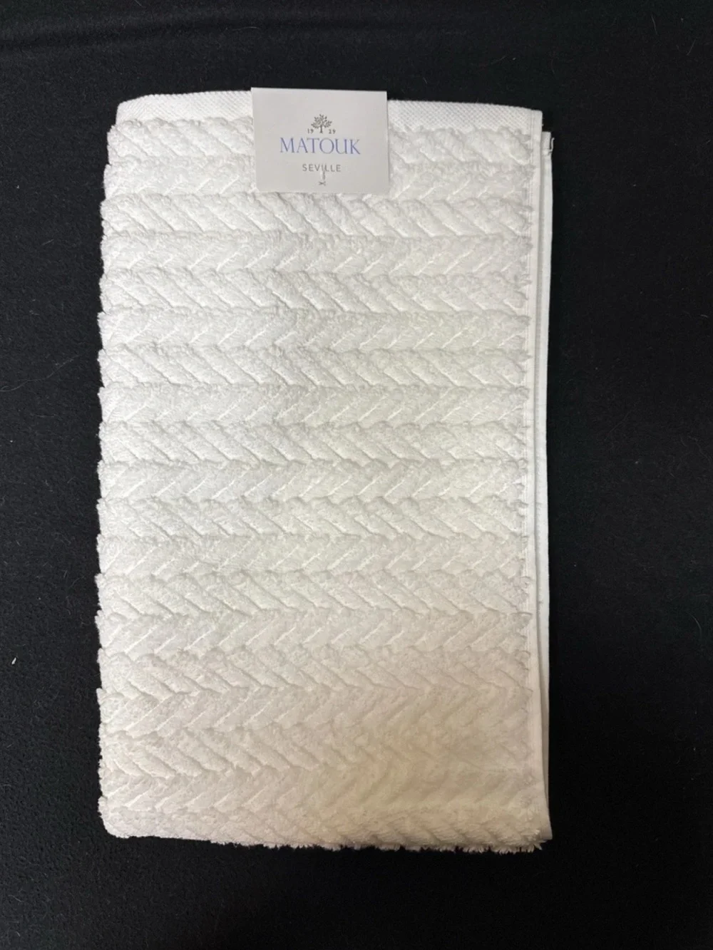 Matouk Seville 4 Pck Hand Towels 20x32 White Loose Braid Pattern 100% Cotton NWT